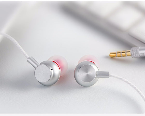 In Ear Earphones with Microphone Super Bass Stereo Hifi Earphone